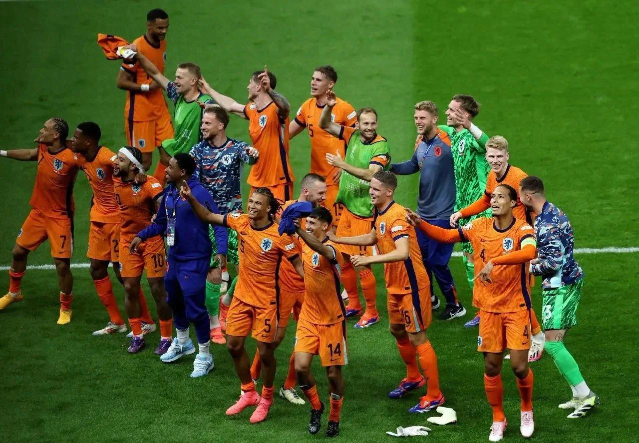 丹麦淘汰俄罗斯,成功杀入欧洲杯决赛 丹麦淘汰俄罗斯,成功杀入欧洲杯决赛