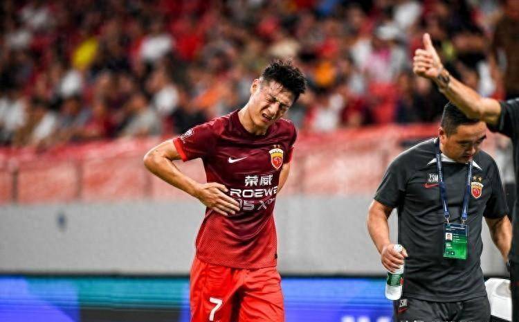 DB彩票平台-关于申花球员伤病不断，球队战术缺乏稳定性的信息