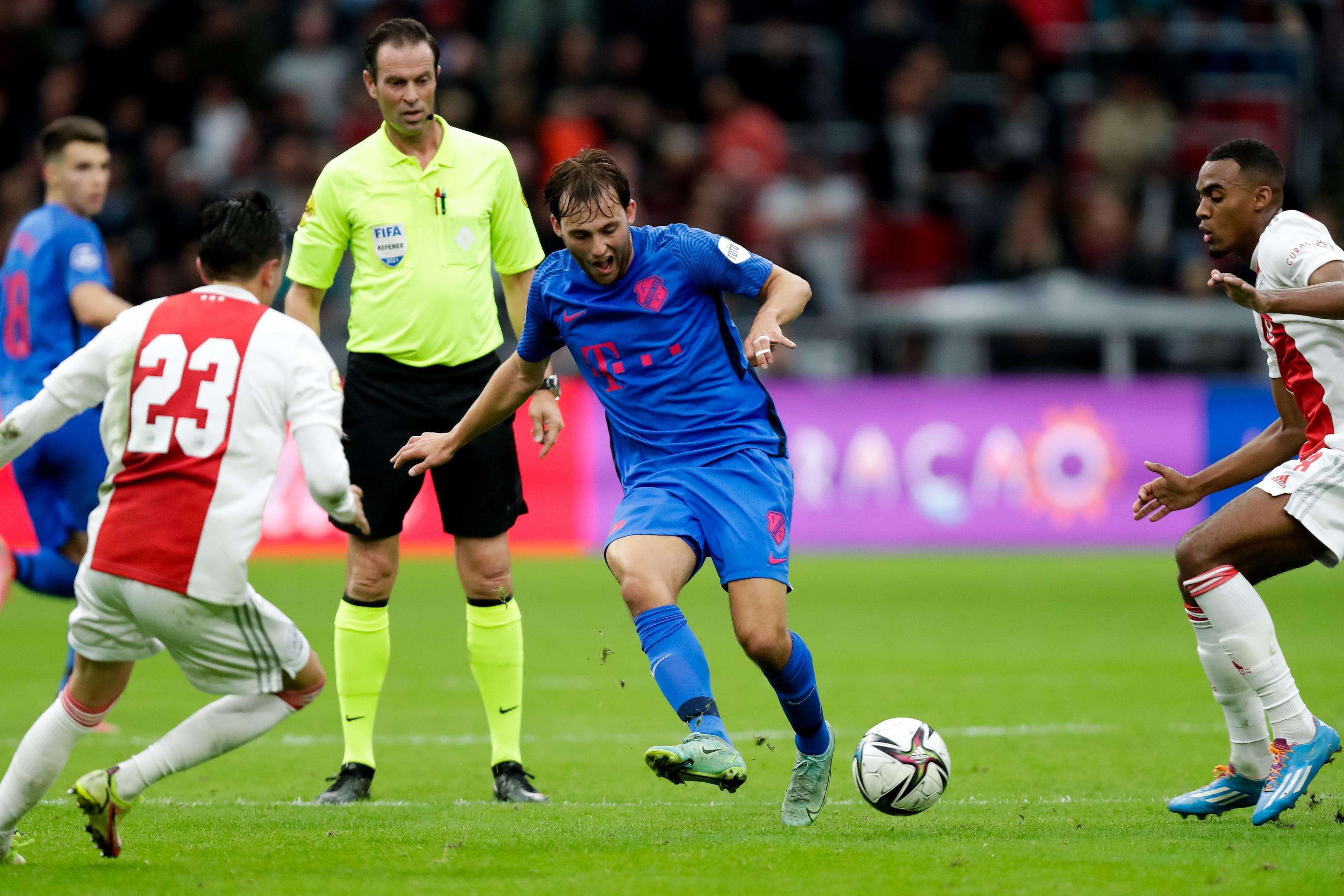 荷兰联赛：阿贾克斯主场胜出，实现三连胜的简单介绍