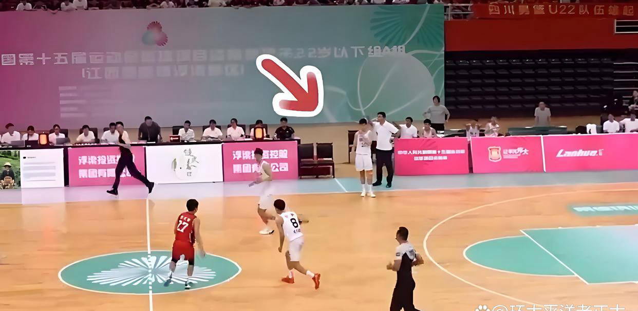 DB gaming-四川男篮备战上海队，全员紧张备战关键