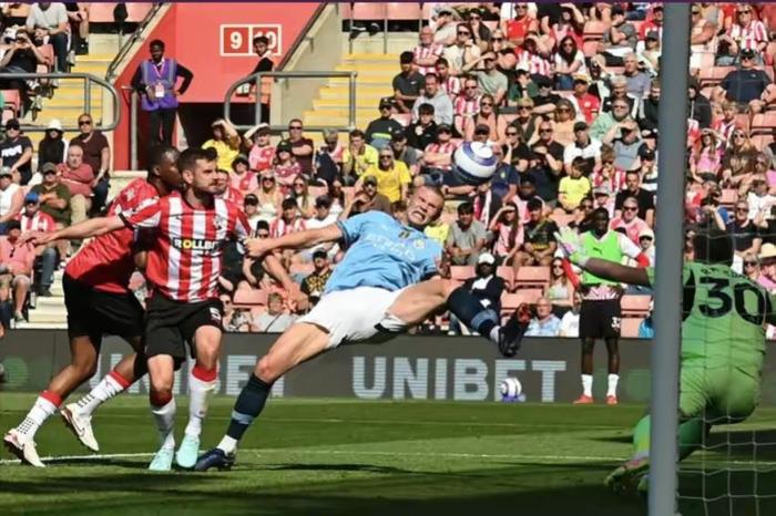 曼城客场遭遇惨败，锋线状态再遭质疑的简单介绍