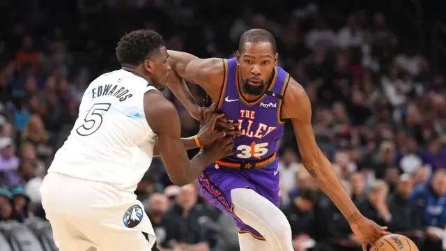 灵活变换战术,为球队赢球铺平道路 灵活变换战术,为球队赢球铺平道路