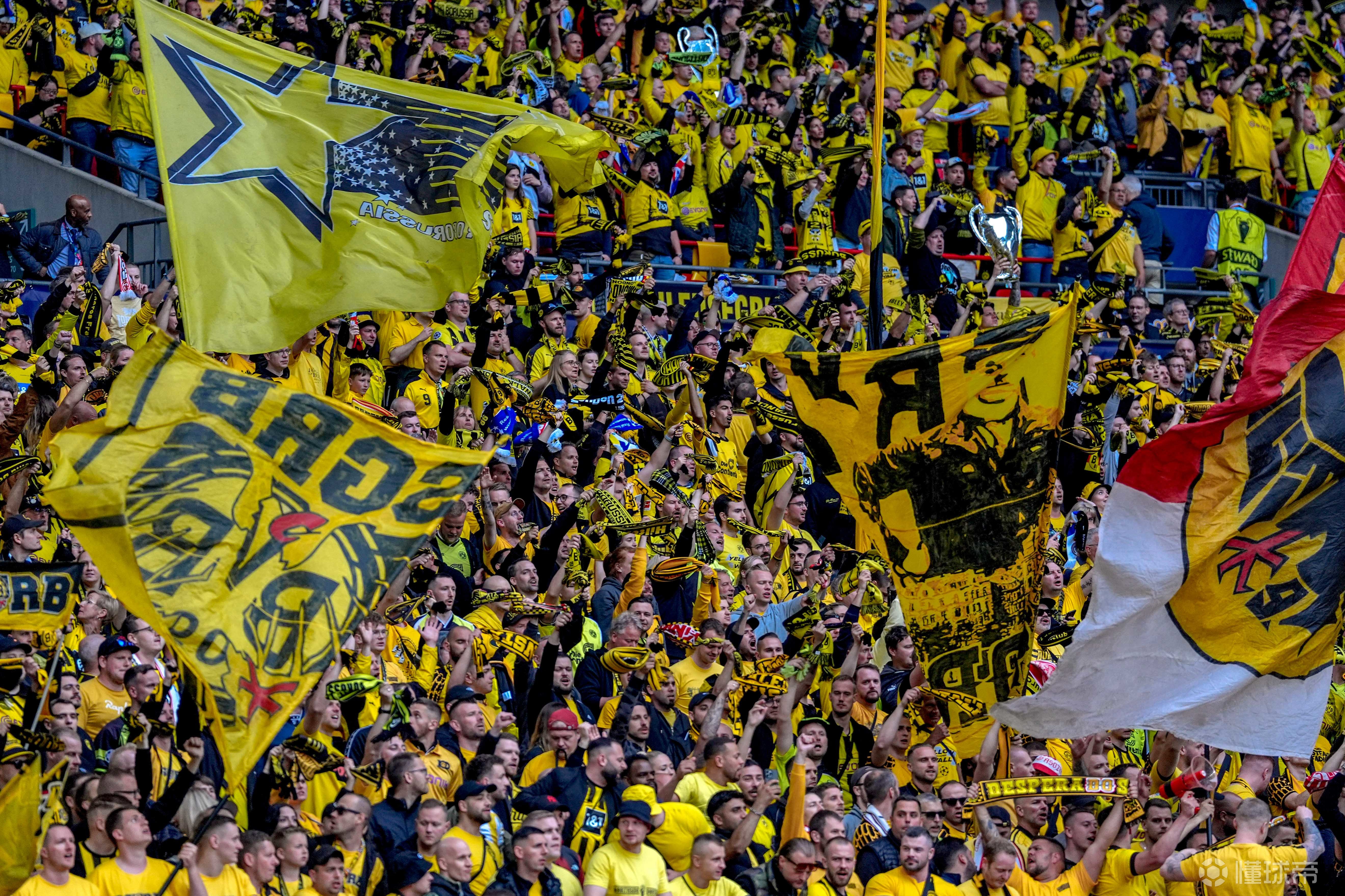 多特蒙德球员获得本赛季最佳球鞋奖 多特蒙德球员获得本赛季最佳球鞋奖