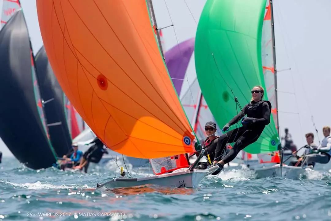 新西兰代表团夺得帆船比赛冠军