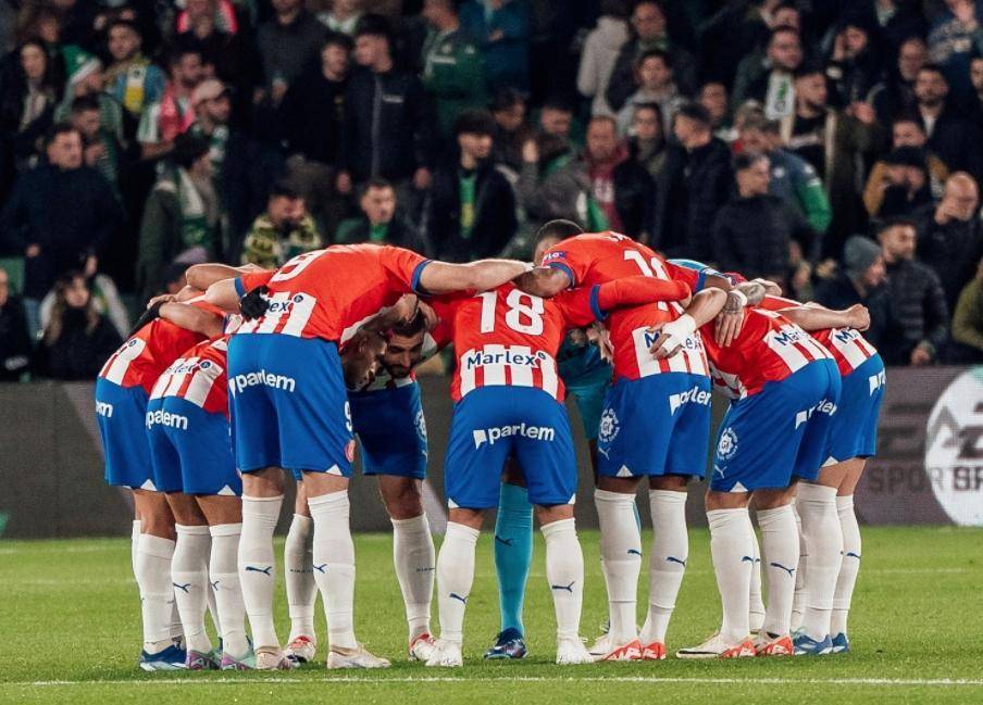 绿城士气如虹挑战黑马挑战不败战绩