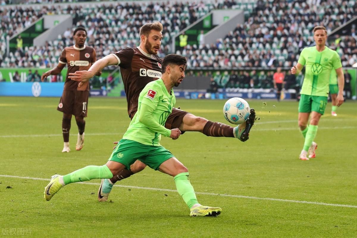 关于沃尔夫斯堡主场遭遇逆转，防线疲软的信息