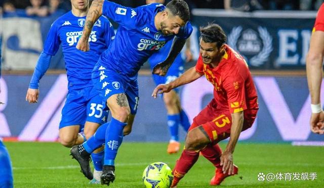意甲比赛现场热血激荡，球员斗志昂扬的简单介绍
