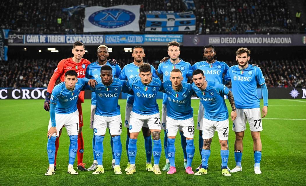 关于卡利亚里客场挑战那不勒斯，保持对手压力的信息