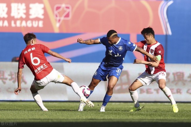 国际足球赛事上，中国队员势如破竹的简单介绍