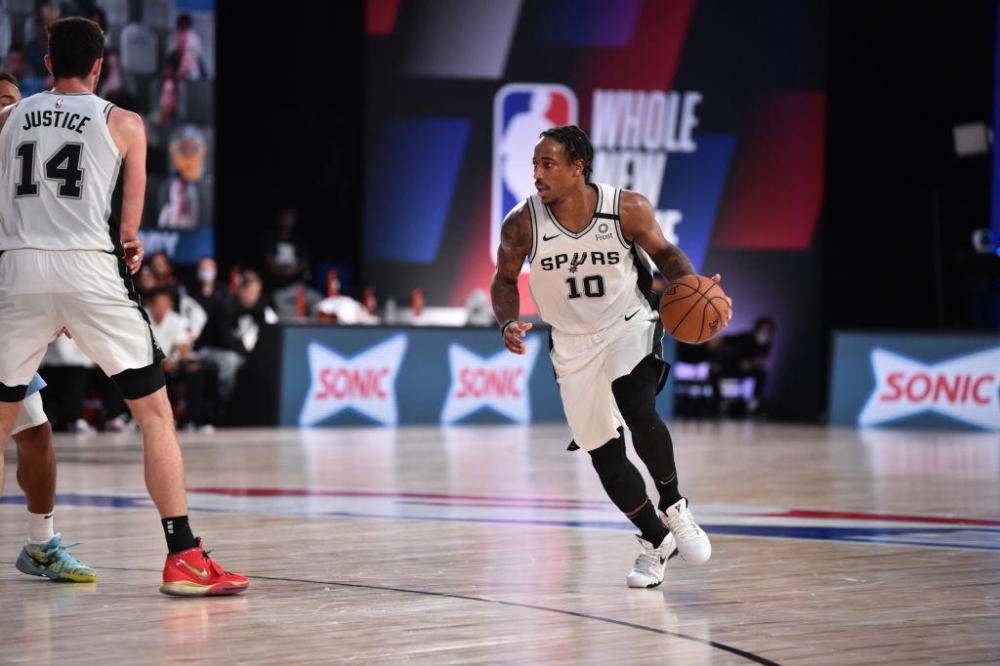 -马刺负勇士，德罗赞表现出色