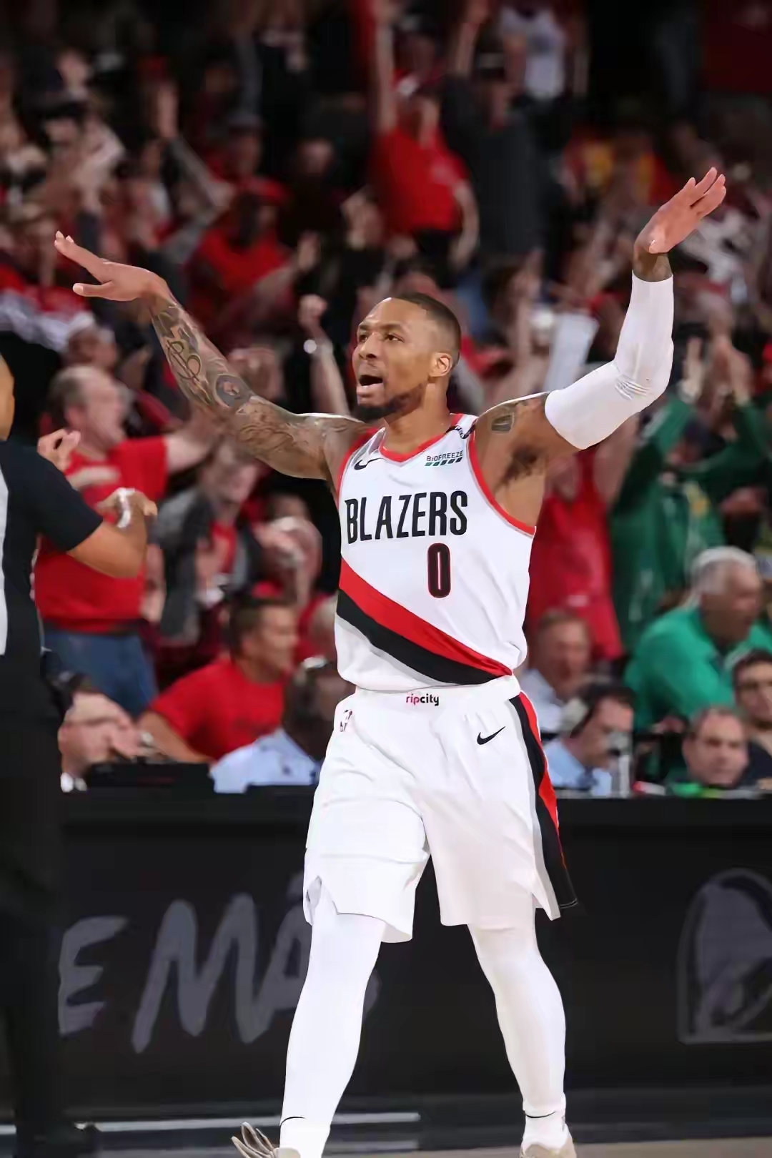 开拓者主场大胜掘金,利拉德砍下全队最高分 开拓者主场大胜掘金,利拉德砍下全队最高分