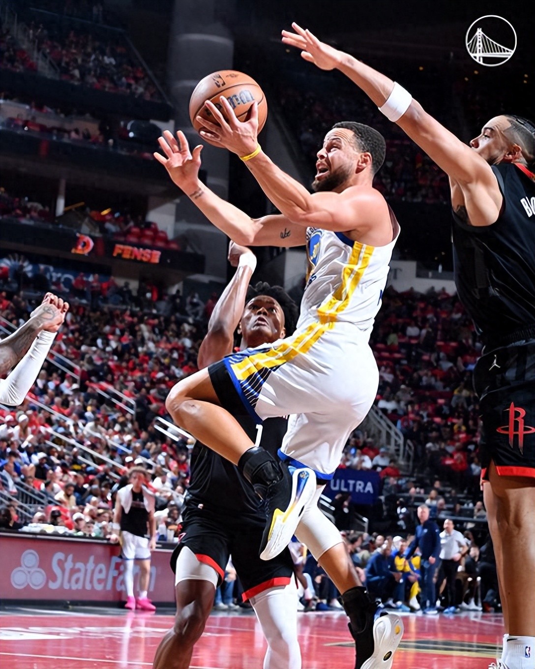 勇士带领队伍斩获大胜，演绎一出势不可挡的表现