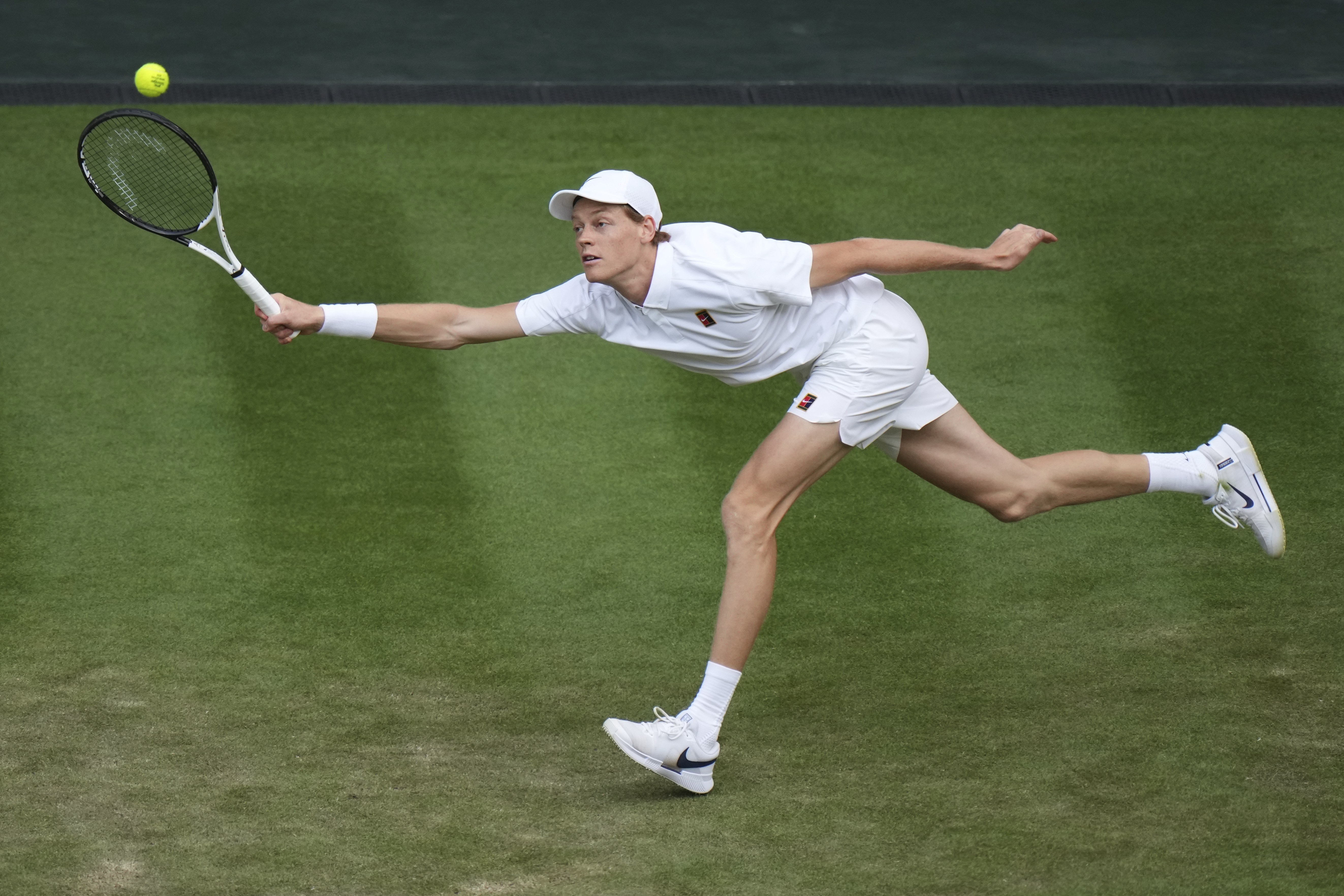 温网翻盘法网,辛纳惊艳四座 温网翻盘法网,辛纳惊艳四座