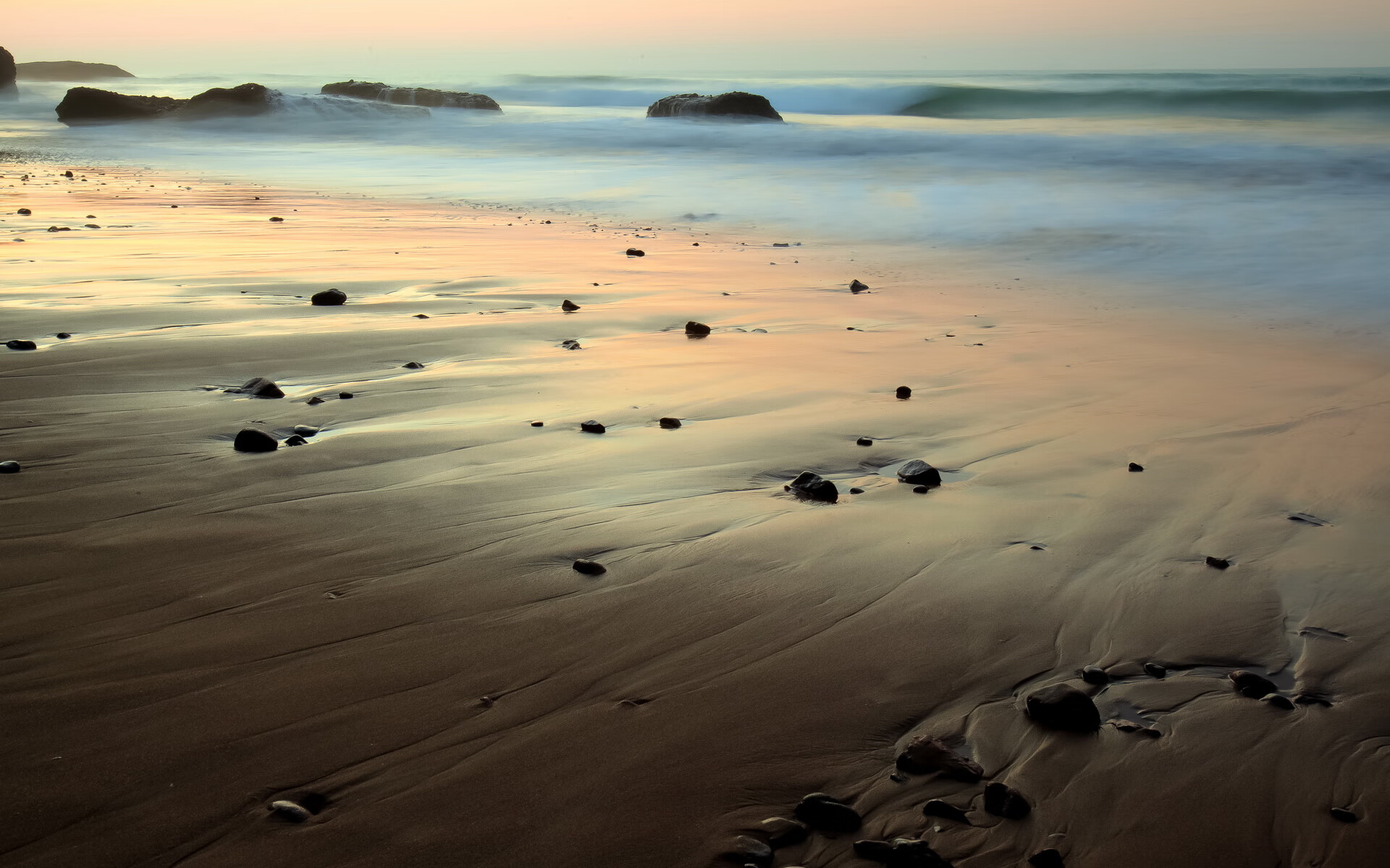 英超争冠焦点战启示录，当黄蜂冲垮上海队—足球世界的降维冲击与体系博弈